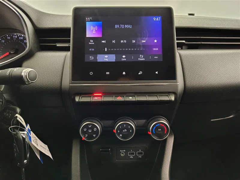 Renault Clio – Image 18