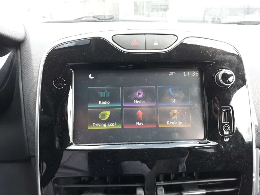 Renault Clio – Image 11