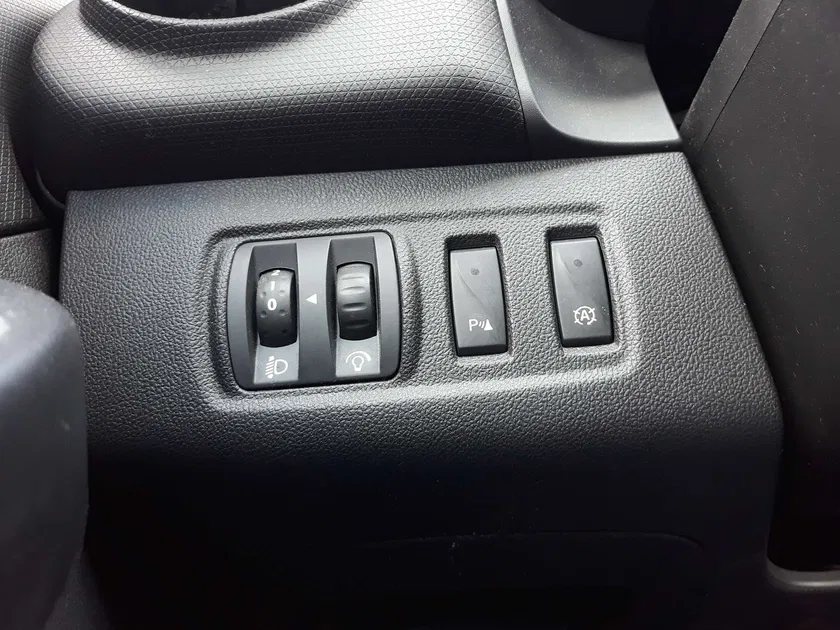 Renault Clio – Image 2