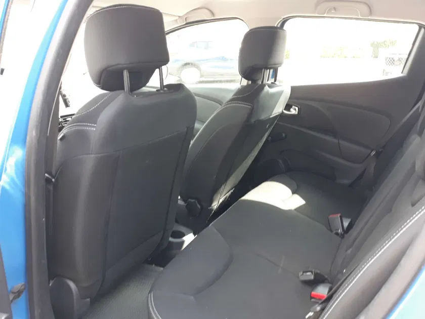 Renault Clio – Image 14