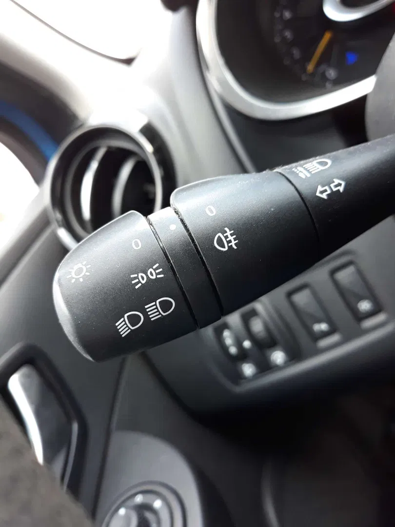 Renault Clio – Image 6