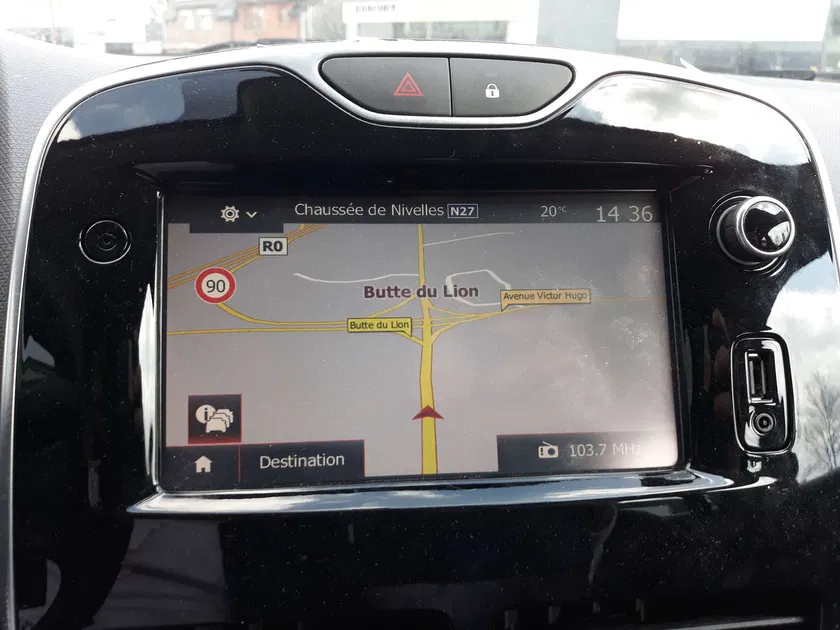 Renault Clio – Image 10