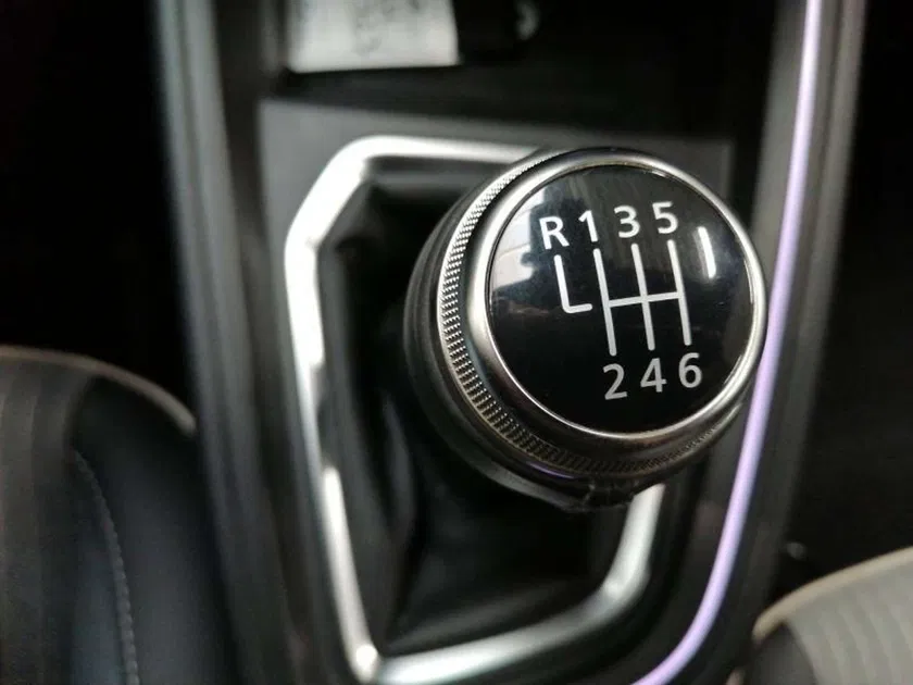 Renault Clio – Image 12