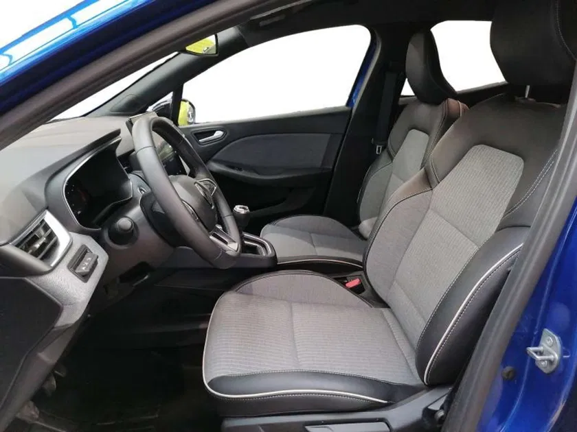 Renault Clio – Image 19