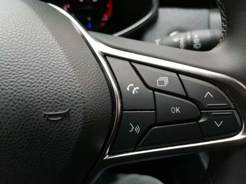 Renault Clio – Image 4