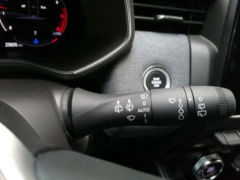 Renault Clio – Image 7