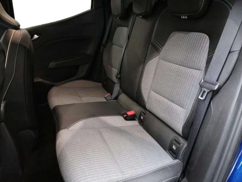 Renault Clio – Image 16