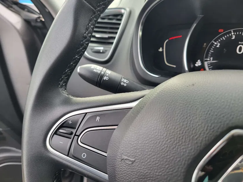 Renault Scenic – Image 8