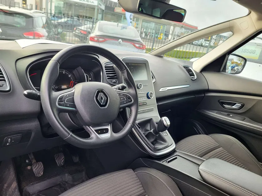 Renault Scenic – Image 16