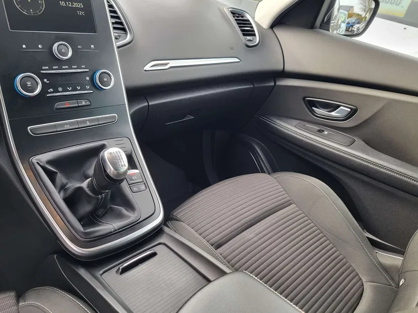 Renault Scenic – Image 9