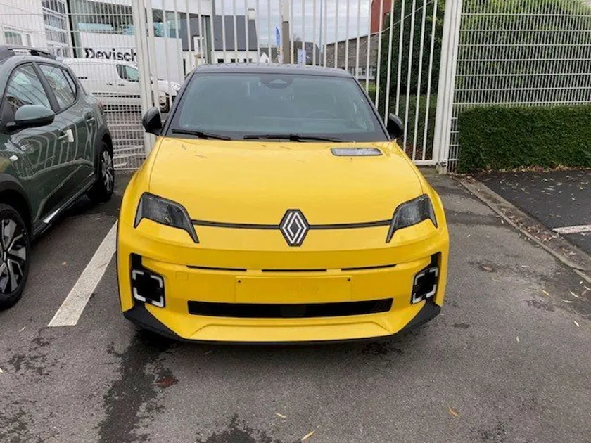 Renault R5 – Image 18