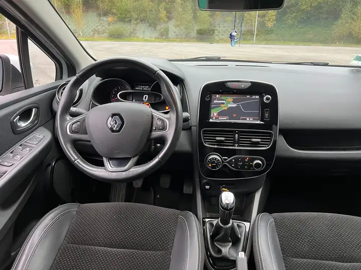 Renault Clio – Image 5