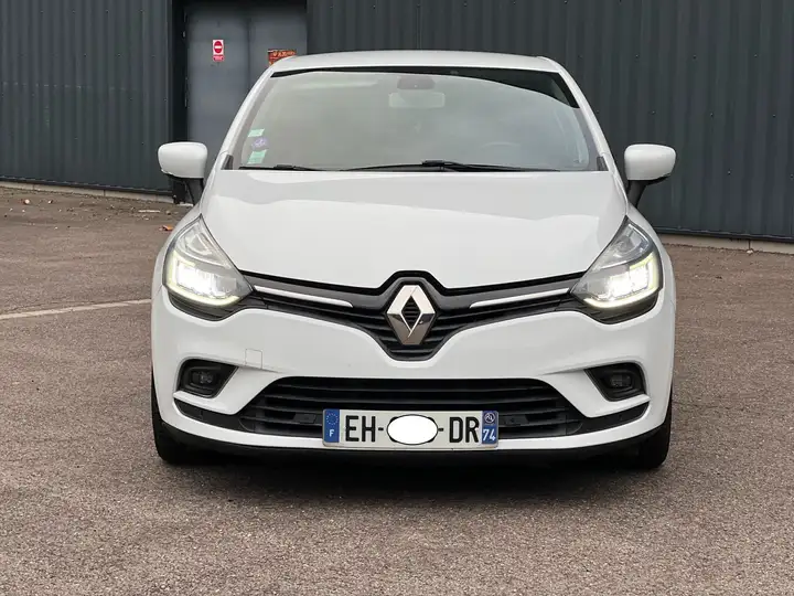 Renault Clio – Image 15