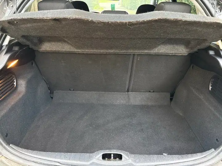 Peugeot 208 – Image 3