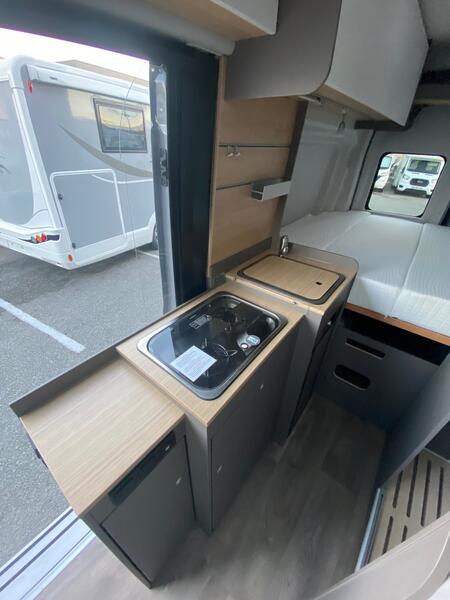 fourgon LMC LMC INNOVAN 590 NEUF – Image 6