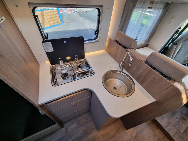 camping-car CARADO T 328 Pro + NEUF – Image 7