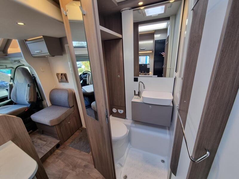 camping-car CARADO T 328 Pro + NEUF – Image 8