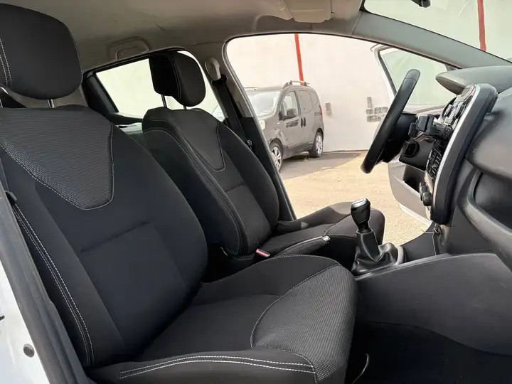 Renault Clio – Image 9