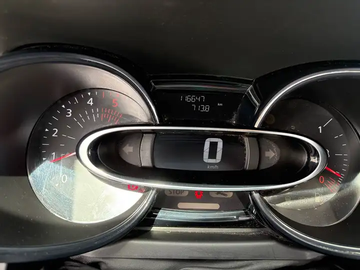 Renault Clio – Image 5