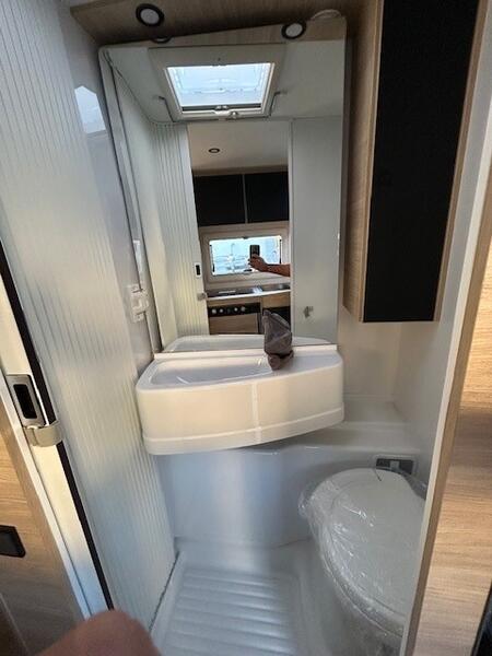 camping-car CHAUSSON S697 NEUF – Image 9