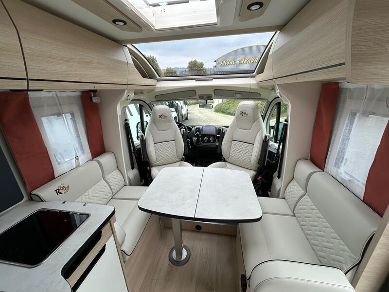 camping-car RAPIDO C86 65 ans NEUF – Image 5