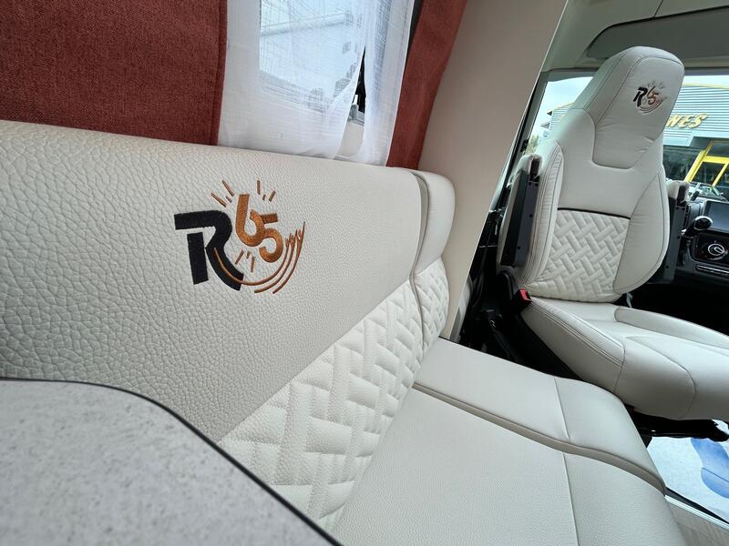 camping-car RAPIDO C86 65 ans NEUF – Image 7