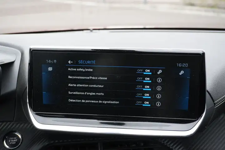 Peugeot 208 – Image 22