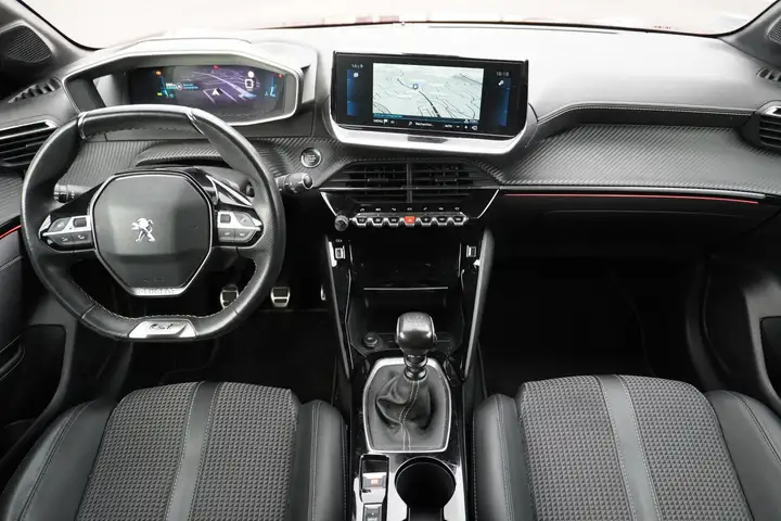 Peugeot 208 – Image 28