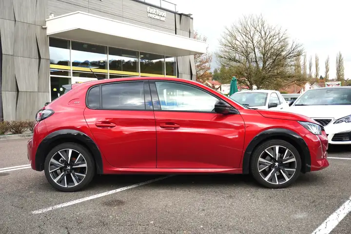 Peugeot 208 – Image 31