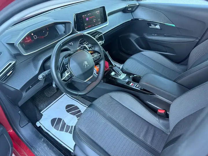 Peugeot 208 – Image 4