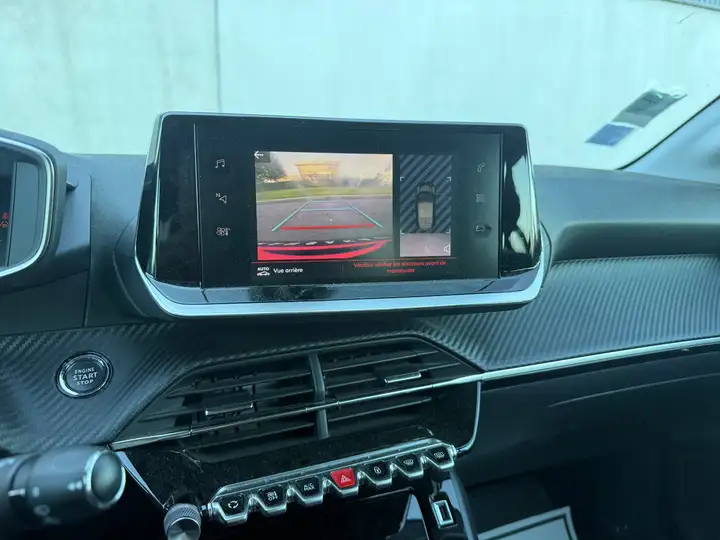 Peugeot 208 – Image 3