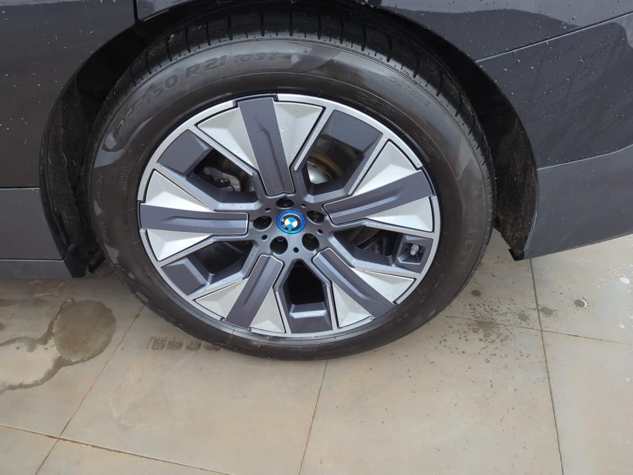 BMW iX – Image 20