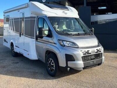 camping-car CARADO V 337 PRO + NEUF