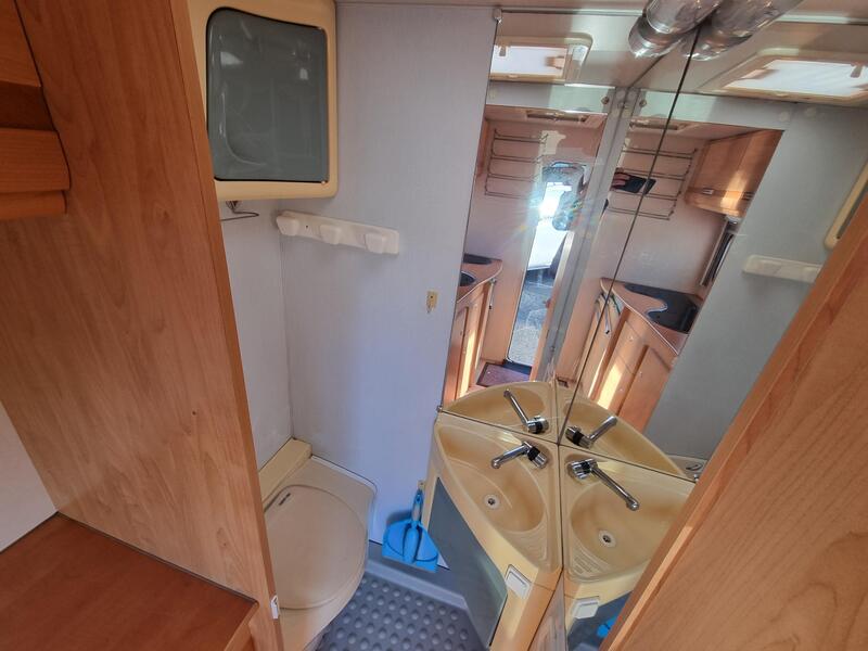 caravane CARAVELAIR AMBIANCE 460 OCCASION – Image 5