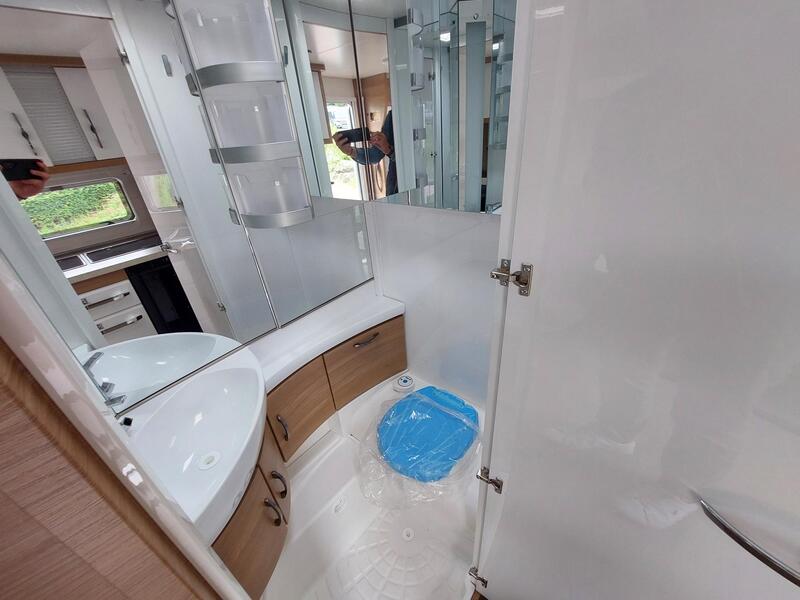 caravane HOBBY DE LUXE 455 UF NEUF – Image 5