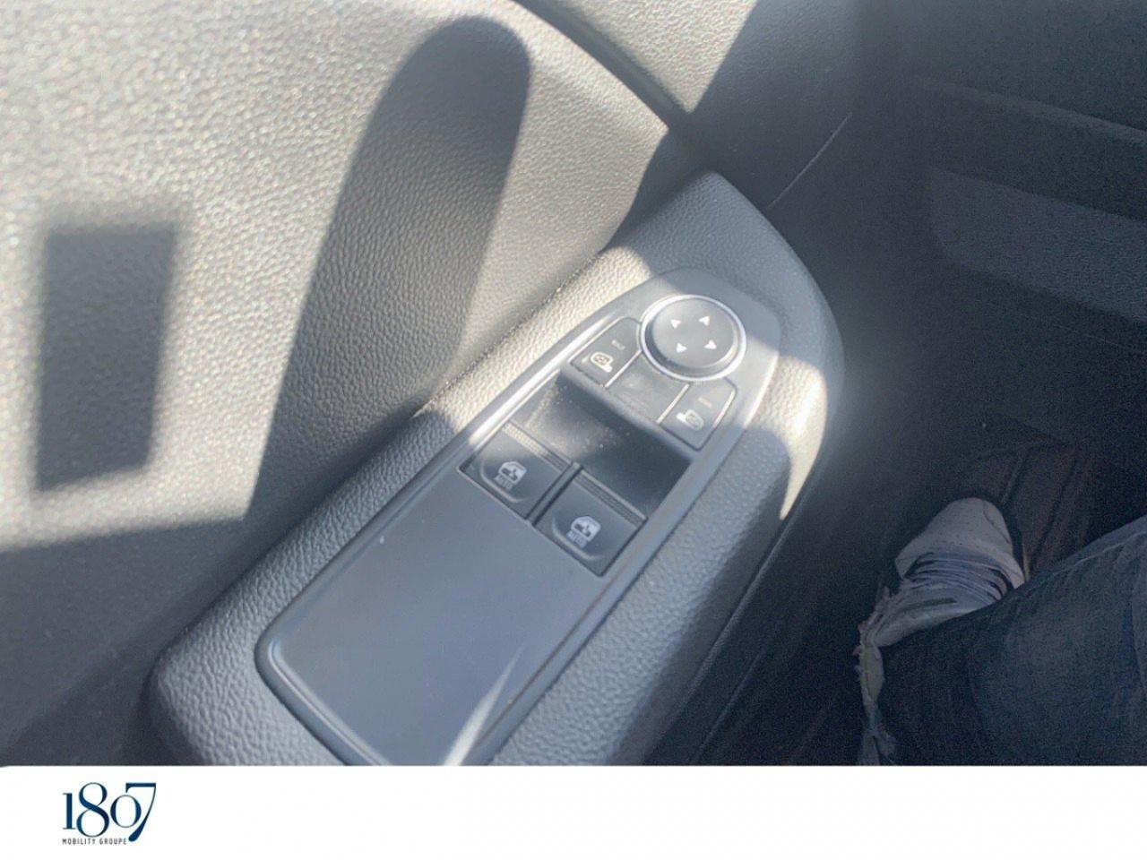 Renault Clio – Image 9