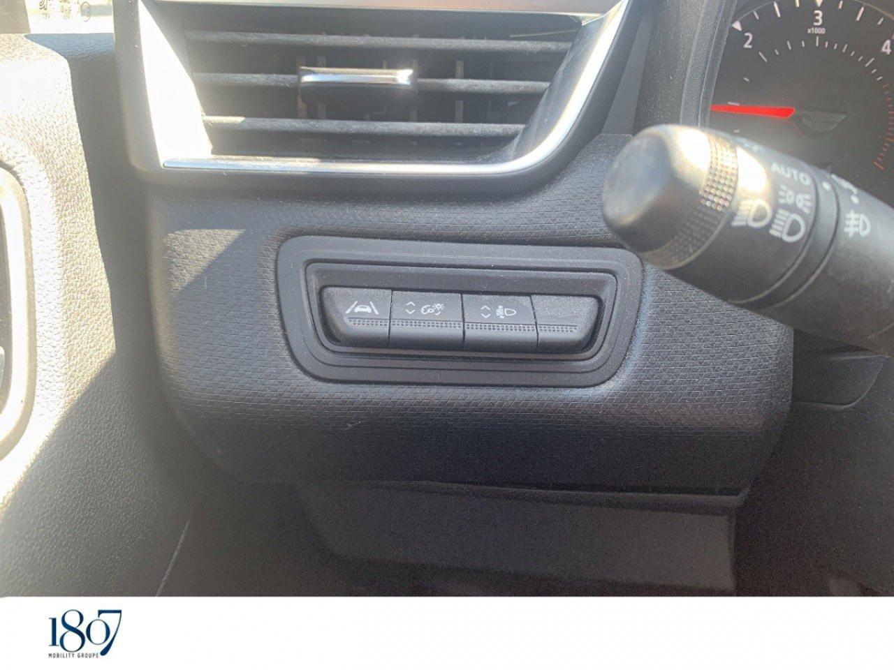 Renault Clio – Image 8