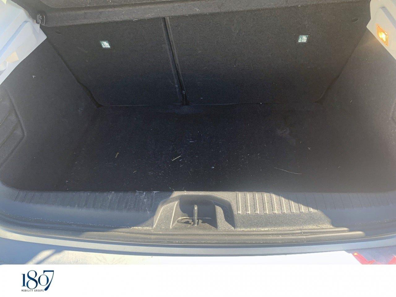 Renault Clio – Image 15