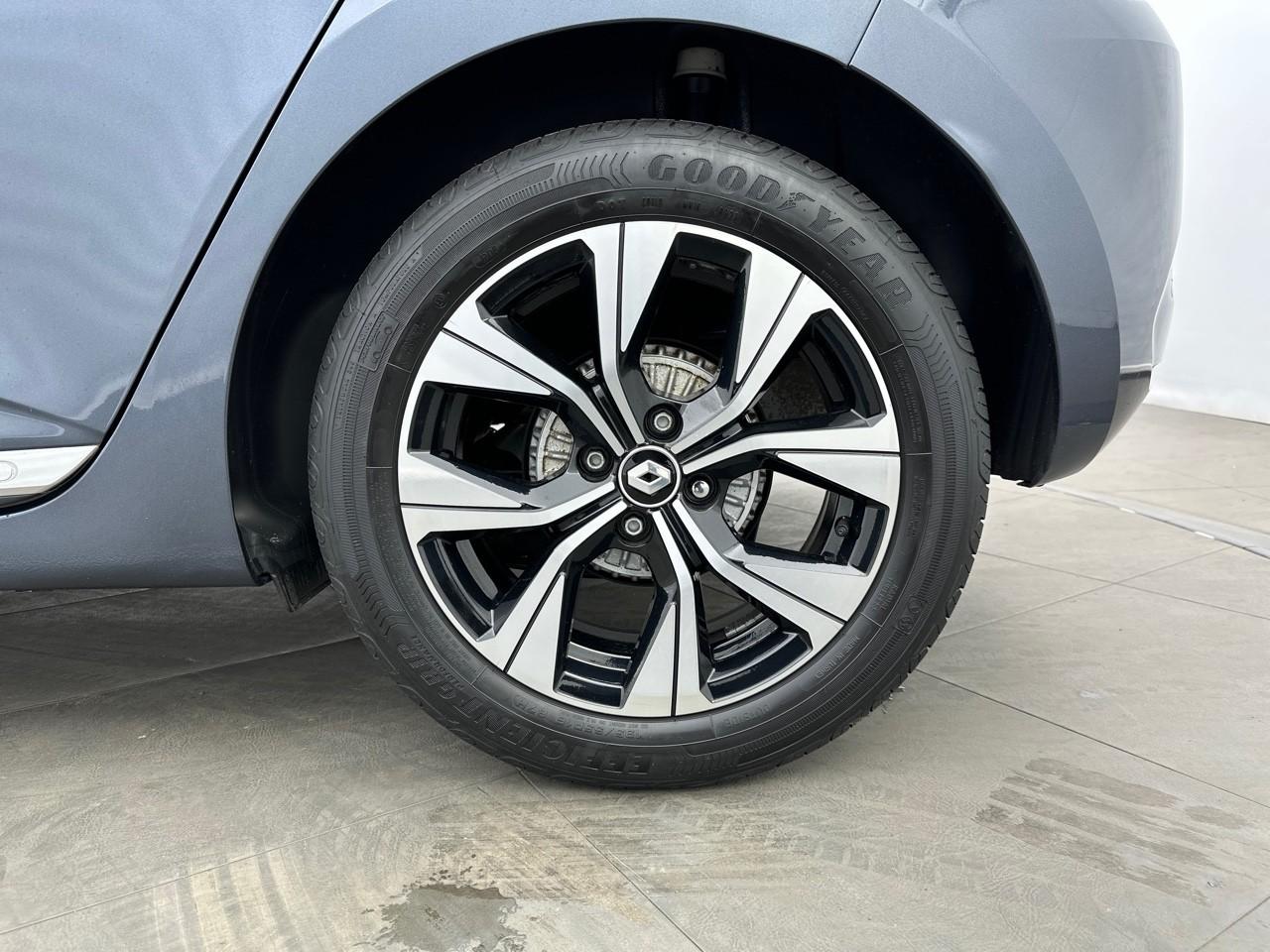 Renault Clio – Image 12