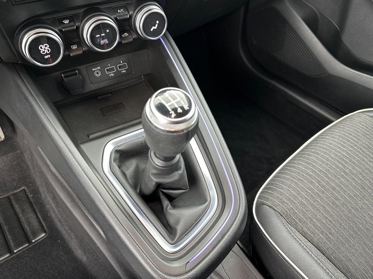 Renault Clio – Image 9