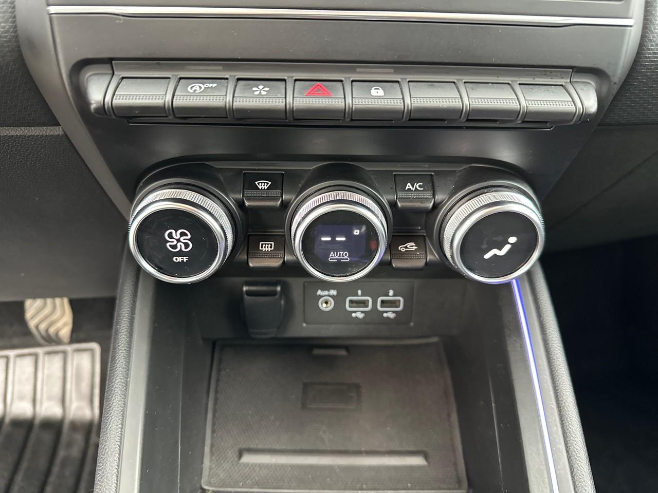 Renault Clio – Image 8