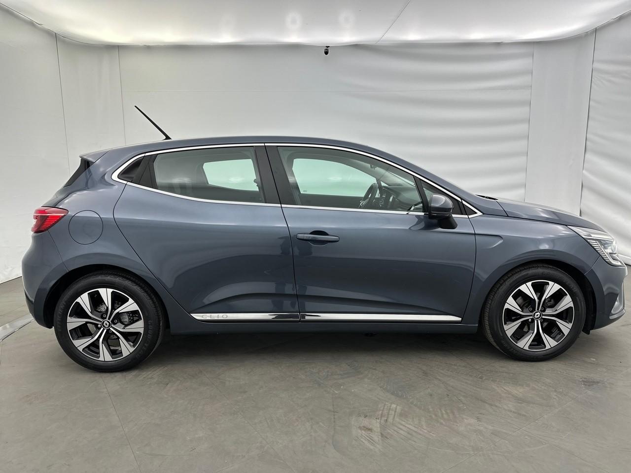 Renault Clio – Image 18