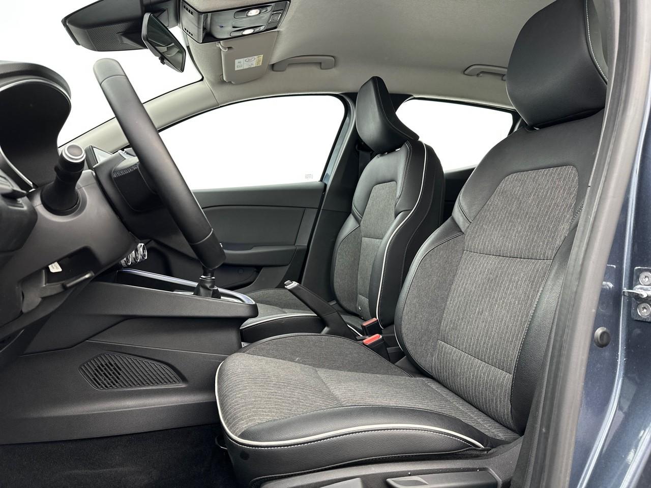 Renault Clio – Image 13