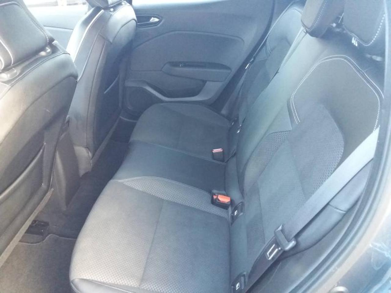 Renault Clio – Image 16