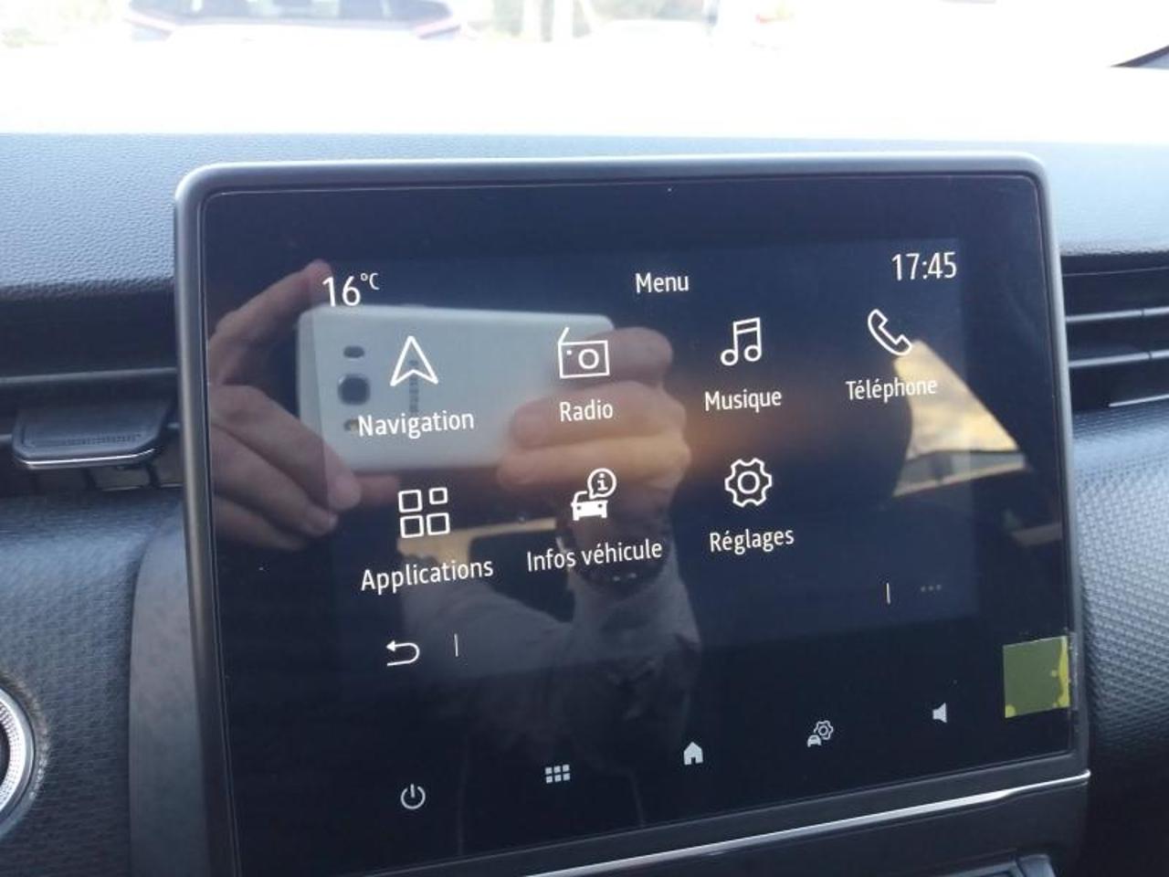 Renault Clio – Image 6