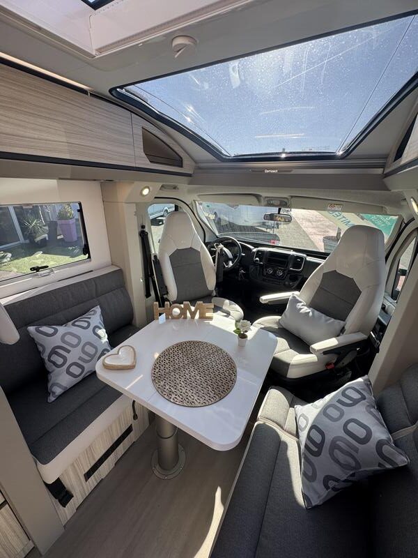 camping-car ADRIA Compact DL 60ème Anniversaire NEUF – Image 4