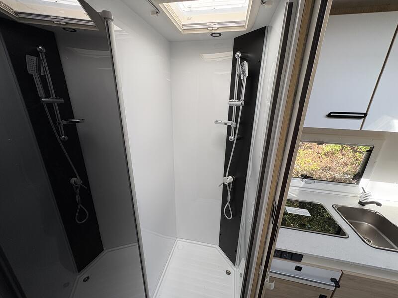 camping-car CHALLENGER 260 ultimat NEUF – Image 10