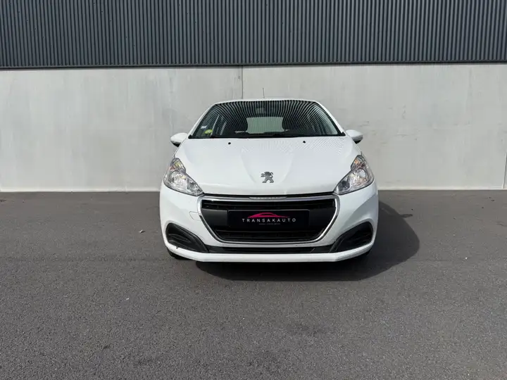 Peugeot 208 – Image 6