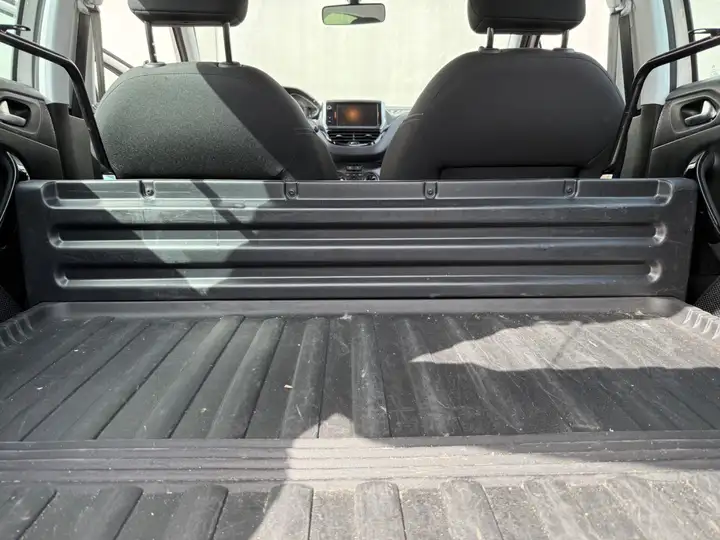 Peugeot 208 – Image 2