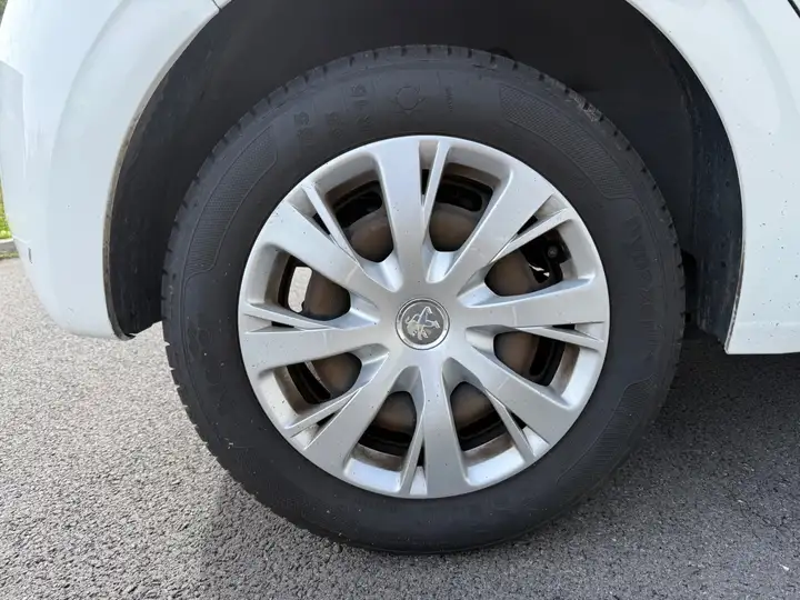 Peugeot 208 – Image 5